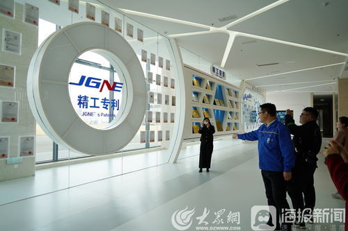 沉浸式體驗棗莊鋰電產(chǎn)業(yè)發(fā)展現(xiàn)狀 走進國家鋰電池產(chǎn)品質量檢驗檢測中心 山東精工電子